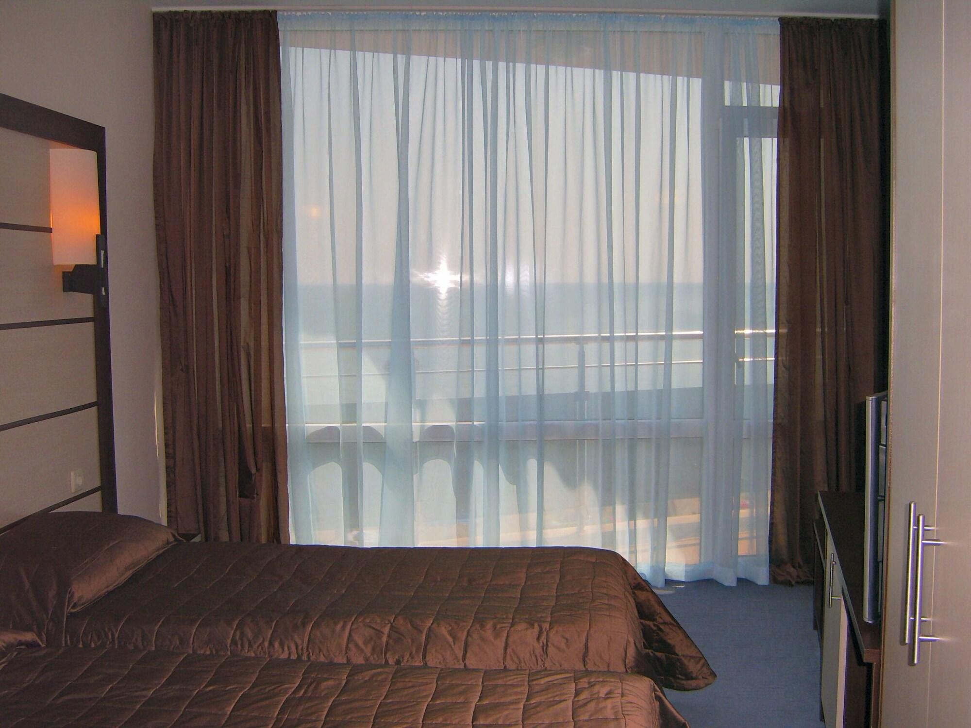 Sunny Bay Beach Hotel Pomorie Extérieur photo