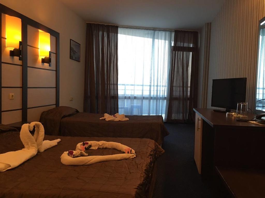 Sunny Bay Beach Hotel Pomorie Extérieur photo